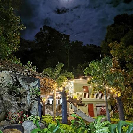 Hotel Quetzal Inn Monteverde Buitenkant foto