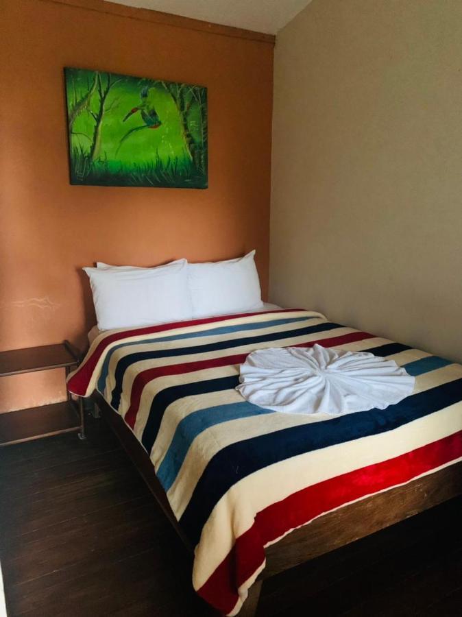 Hotel Quetzal Inn Monteverde Buitenkant foto