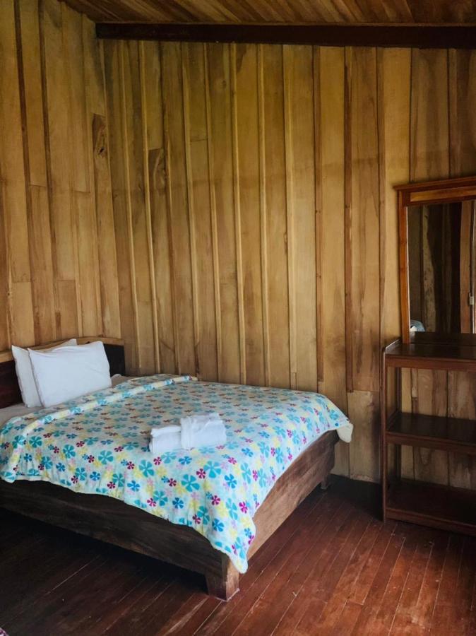 Hotel Quetzal Inn Monteverde Buitenkant foto
