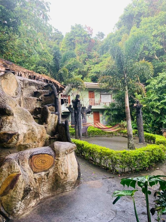 Hotel Quetzal Inn Monteverde Buitenkant foto