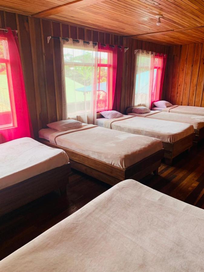 Hotel Quetzal Inn Monteverde Buitenkant foto