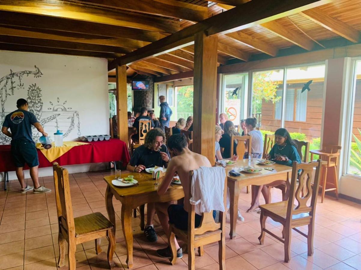 Hotel Quetzal Inn Monteverde Buitenkant foto