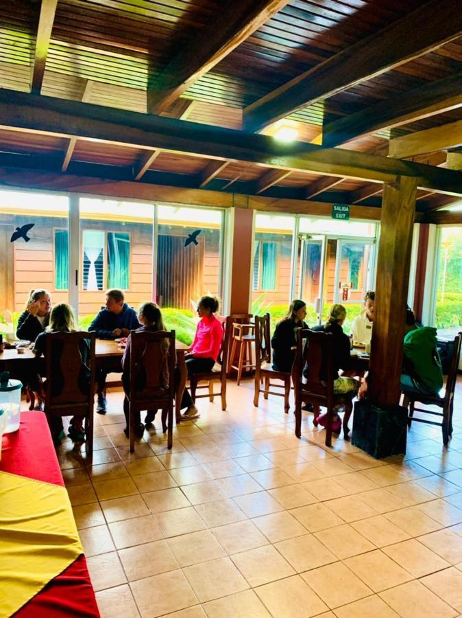 Hotel Quetzal Inn Monteverde Buitenkant foto